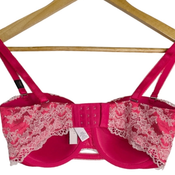 Victoria's Secret Dream Angels Multi-Way/Multi Options Red Lace Bling Bra NWT - Picture 4 of 6